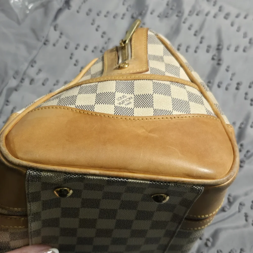 Handbag - Picture 6 of 16